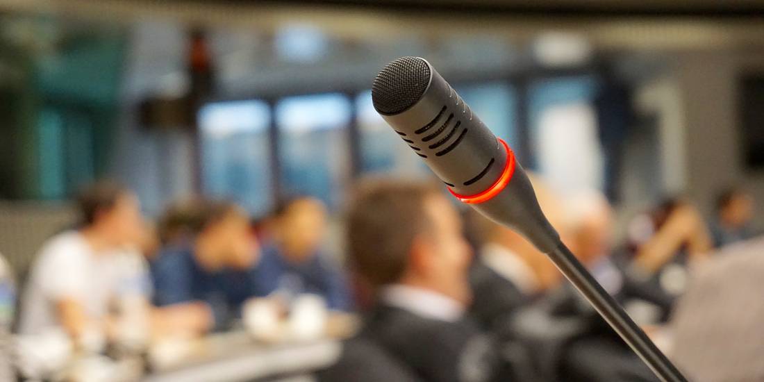 microphone 704255 1920 © Moritz Sperling